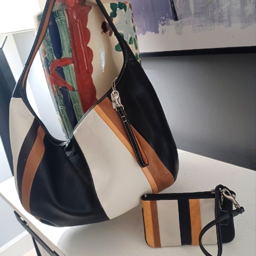 VINTAGE COACH WRISTLET & 15in MATCHED COACH STRIPED HOBO ERGO BAG - Picture 4 of 16